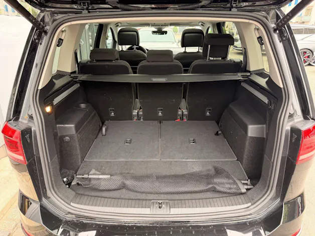 VW Touran 1.5 TSI Highline R-LINE *** TOPAUSGESTATTETER FAMILIENWAGEN ***