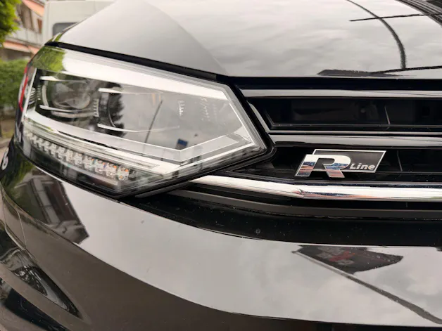 VW Touran 1.5 TSI Highline R-LINE *** TOPAUSGESTATTETER FAMILIENWAGEN ***