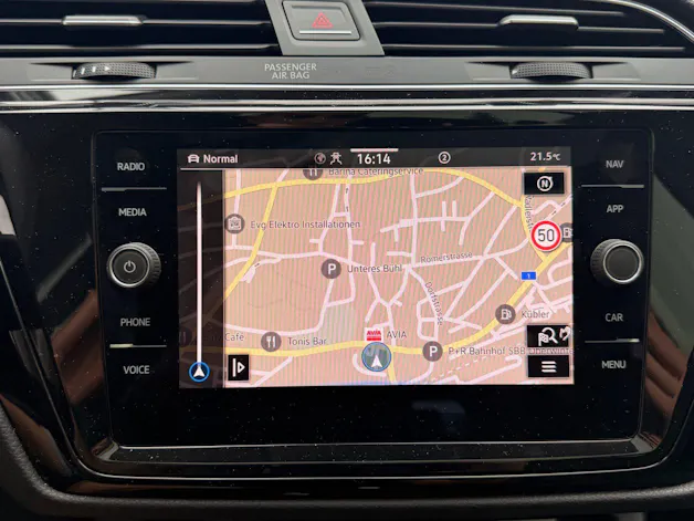 VW Touran 1.5 TSI Highline R-LINE *** TOPAUSGESTATTETER FAMILIENWAGEN ***