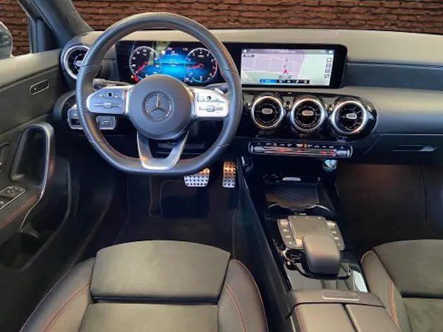 Mercedes-Benz A 200 AMG Line