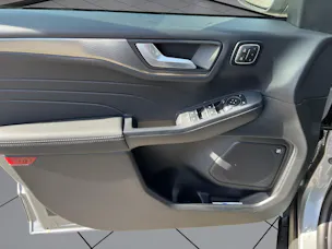 Ford Kuga 2.5 FHEV Sound Edition 4WD