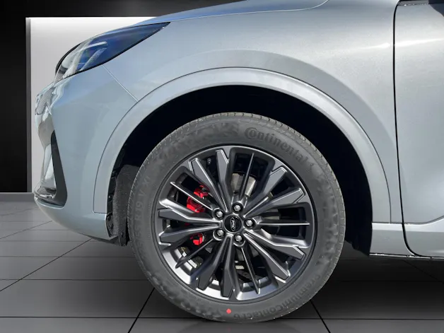 Ford Kuga 2.5 FHEV Sound Edition 4WD