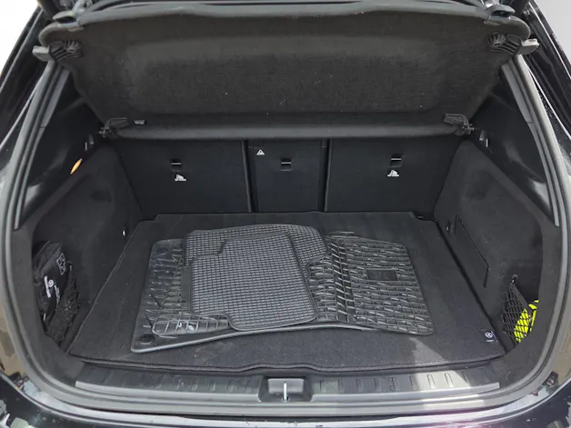 Mercedes-Benz GLA 250 4Matic 8G-DCT Swiss Star