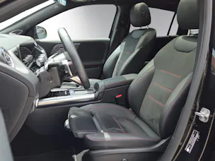 Mercedes-Benz GLA 250 4Matic 8G-DCT Swiss Star