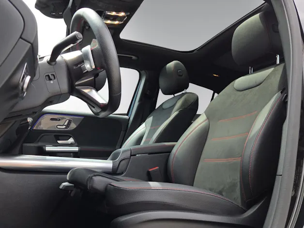 Mercedes-Benz GLA 250 4Matic 8G-DCT Swiss Star