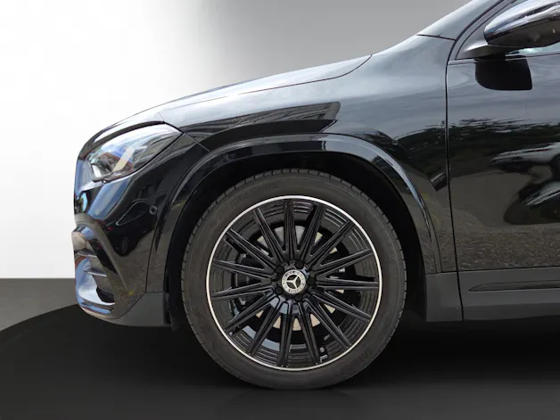 Mercedes-Benz GLA 250 4Matic 8G-DCT Swiss Star