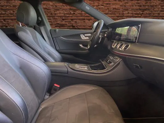 Mercedes-Benz E 220 d T 4M AMG Line
