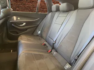 Mercedes-Benz E 220 d T 4M AMG Line