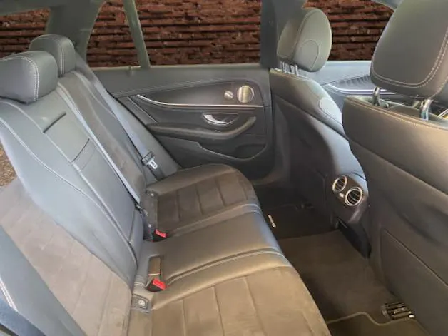 Mercedes-Benz E 220 d T 4M AMG Line