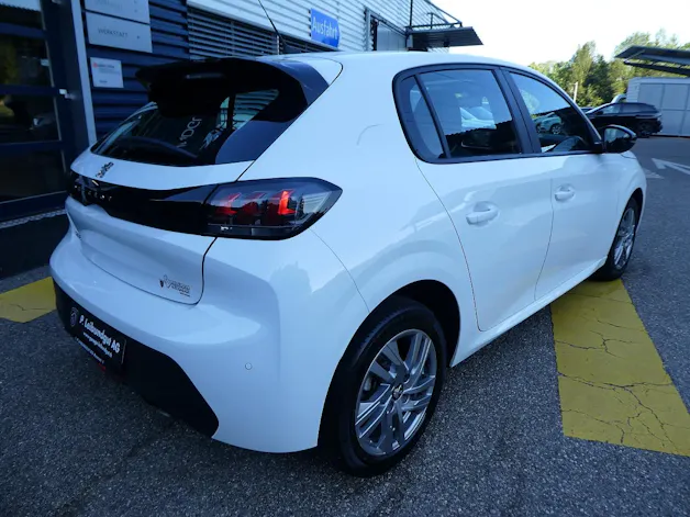 Peugeot 208 1.2 PureTech 100 Active Pack EAT8