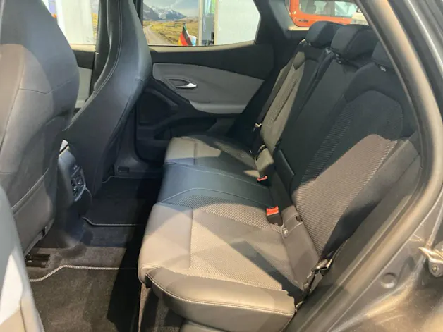 Ford Explorer Extended Range