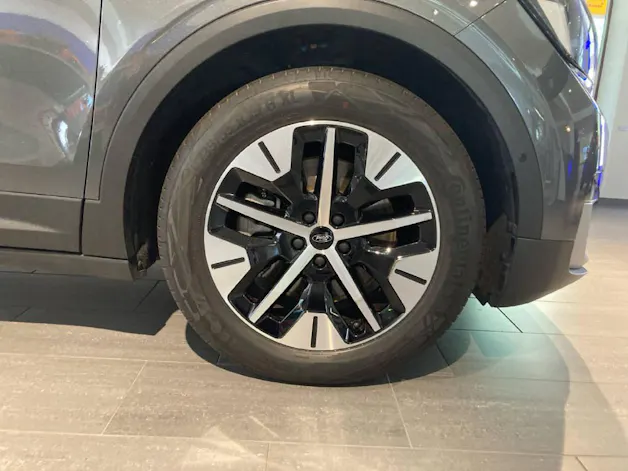 Ford Explorer Extended Range
