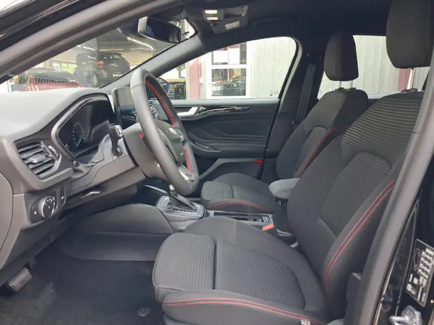 Ford Focus Station Wagon 1.0i EcoB Hybrid 155 ST-Line