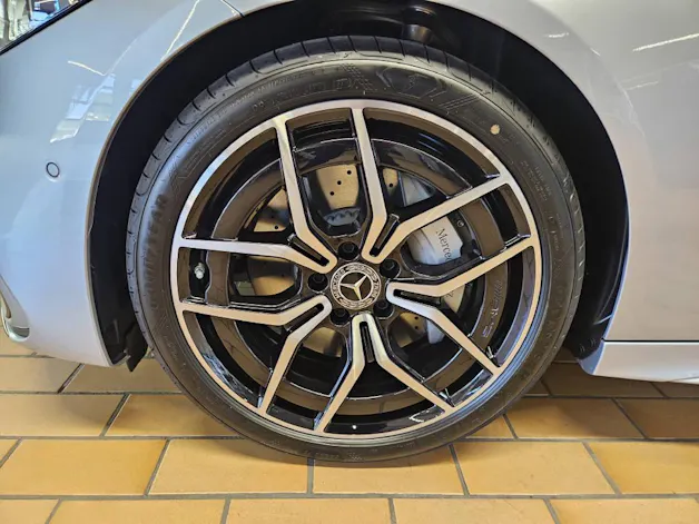 MERCEDES-BENZ C 220 d 4Matic AMG Line Kombi Swiss Star