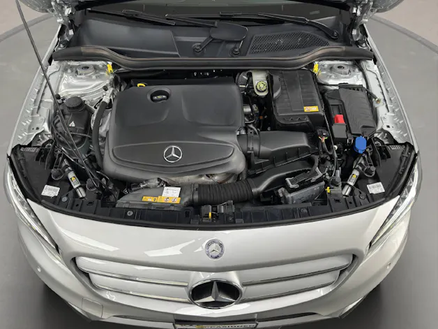 Mercedes-Benz GLA 250 AMG Line 4m