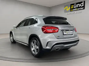 Mercedes-Benz GLA 250 AMG Line 4m