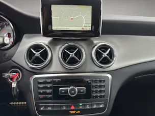 Mercedes-Benz GLA 250 AMG Line 4m