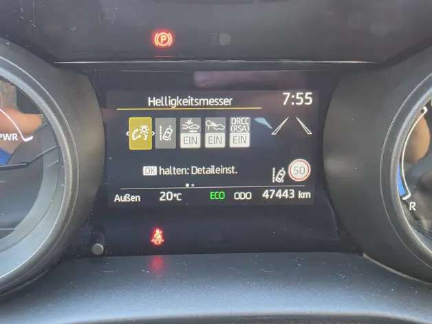Toyota Yaris 1.5 VVT-i HSD Trend
