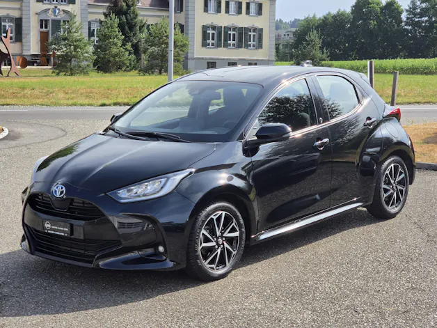 Toyota Yaris 1.5 VVT-i HSD Trend