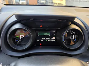 Toyota Yaris 1.5 VVT-i HSD Trend