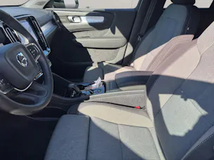 Volvo XC40 2.0 B3 MH Plus Dark