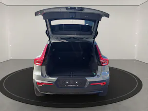 Volvo XC40 2.0 B3 MH Plus Dark