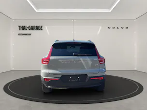 Volvo XC40 2.0 B3 MH Plus Dark