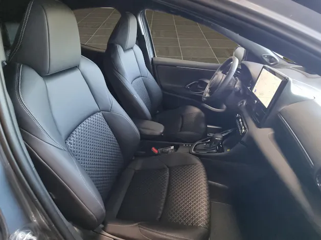 Toyota Yaris 1.5 VVT-i HSD Premium