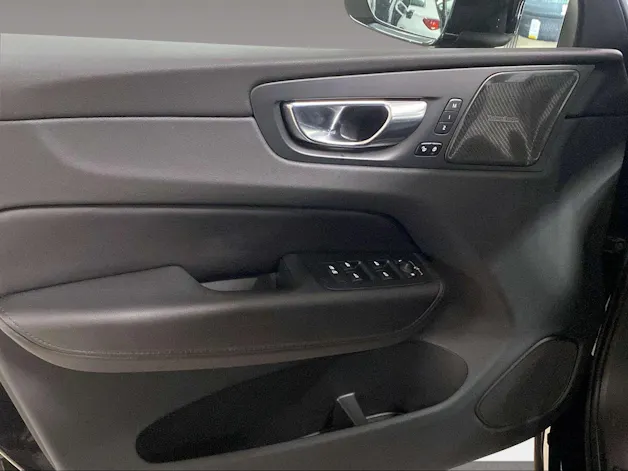 VOLVO XC60 2.0 B4 MH Plus Bright AWD