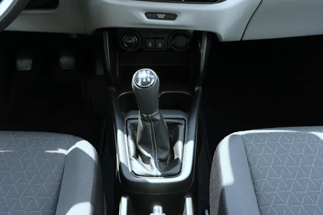 Suzuki Swift 1.2 Sakura Hybrid 4x4