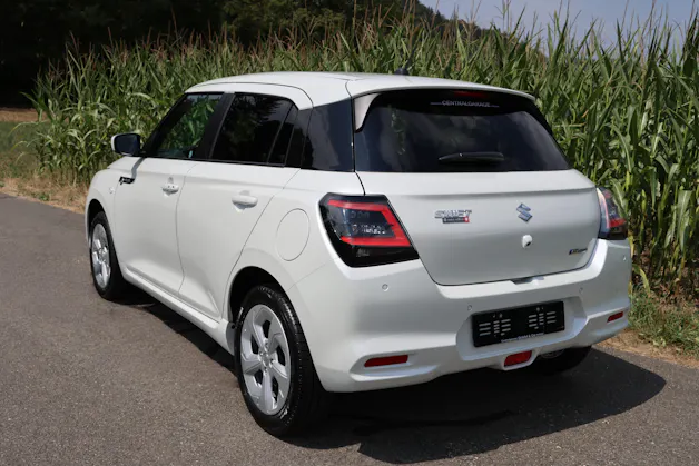 Suzuki Swift 1.2 Sakura Hybrid 4x4