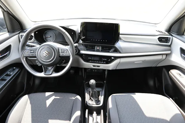 Suzuki Swift 1.2 Sakura Hybrid 4x4