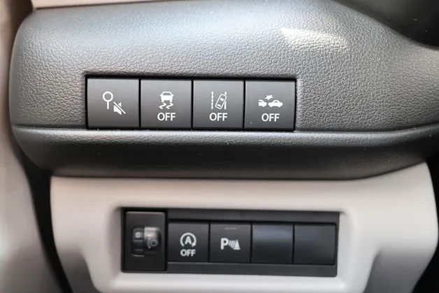 Suzuki Swift 1.2 Sakura Hybrid 4x4