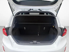 https://vehicle.imgix.net/4385587/a7f9a000-0d72-449a-8c06-9b28aa083f70.jpg
