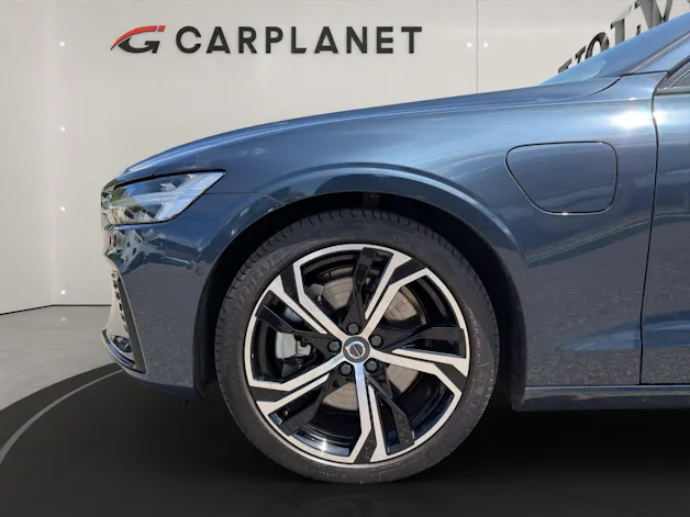 Volvo V60 2.0 T6 TE Plus Dark eAWD .
