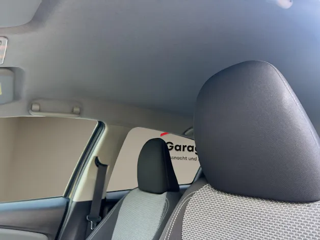 Toyota Yaris 1.5 VVT-i HSD Trend