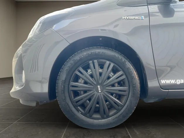 Toyota Yaris 1.5 VVT-i HSD Trend
