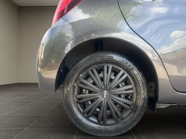 Toyota Yaris 1.5 VVT-i HSD Trend