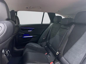 https://vehicle.imgix.net/4385612/8e5e80f0-a36a-4777-9110-40ec08bb95cf.jpg