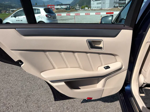 Mercedes-Benz E 400 V6 Avantgarde 4matic