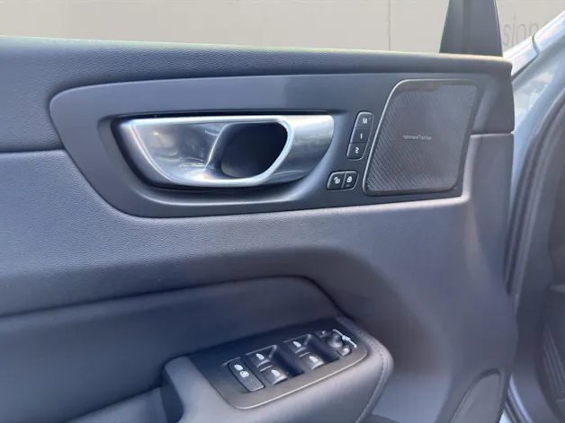 Volvo XC60 2.0 T6 TE Plus Dark eAWD