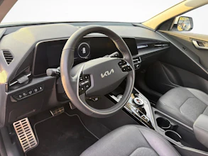 https://vehicle.imgix.net/4385634/65325ca0-056b-4fea-85fe-e4dc8d729306.jpg