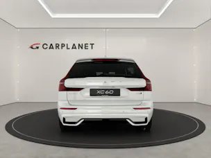 Volvo XC60 2.0 B5 MH Ultra Dark AWD