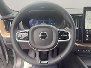 Volvo XC60 2.0 B5 MH Plus Dark AWD