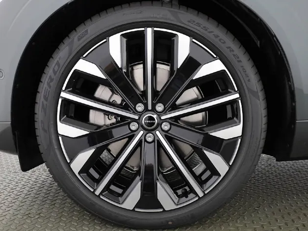 VOLVO XC60 2.0 T8 TE Ultra Dark eAWD