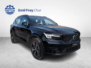 Fahrzeugbild VOLVO XC40 2.0 B4 MH Plus Dark AWD