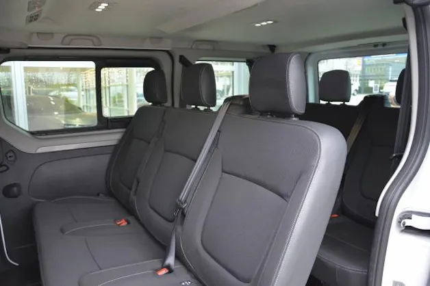 Renault Trafic Passenger 2.0 dCi Blue 170 techno