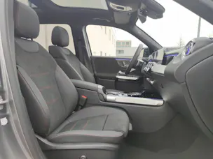 MERCEDES-BENZ GLB 220 d AMG Line 4Matic