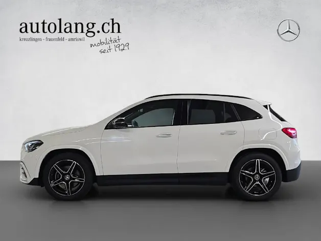 Mercedes-Benz GLA 200 AMG Line Night Star