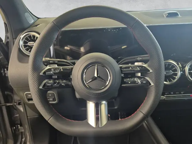 Mercedes-Benz GLA 250 AMG Line 4Matic Swiss Star